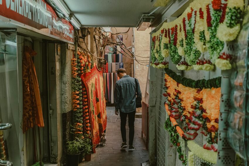 Criza pieței imobiliare din Dubai: scădere dramatică de 20%