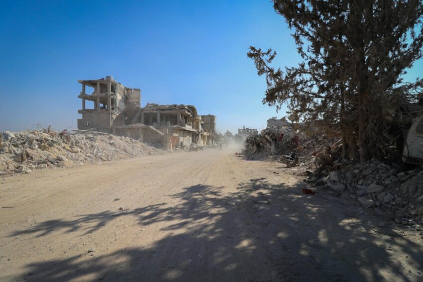 Război în Orientul Mijlociu: Atacuri Aeriene și Confruntări Militare