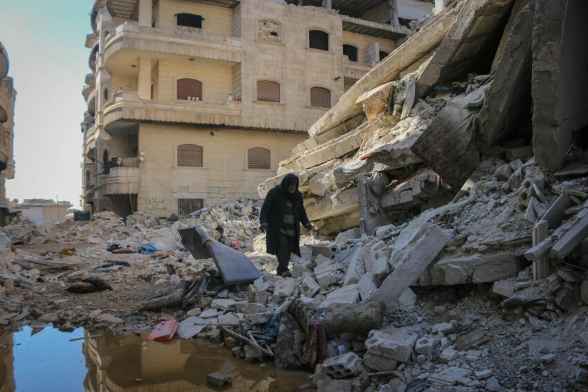 Războiul din Orientul Mijlociu: Ziua 8, Atacuri și Confruntări