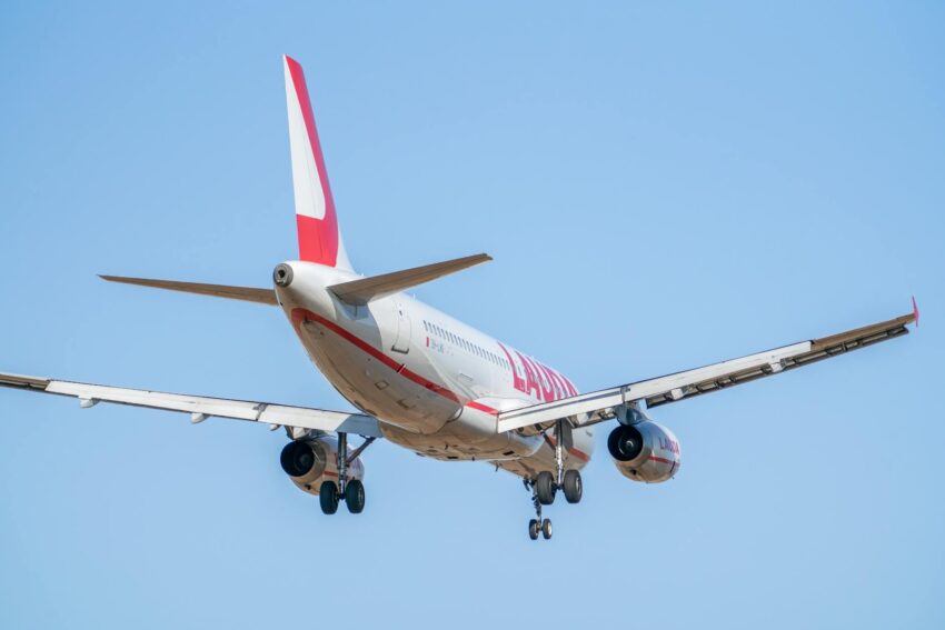 Criza kerosenului afectează zborurile low-cost în Europa