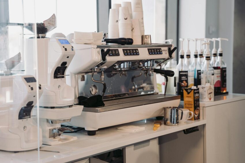 Prima cafenea condusă de inteligența artificială din Stockholm
