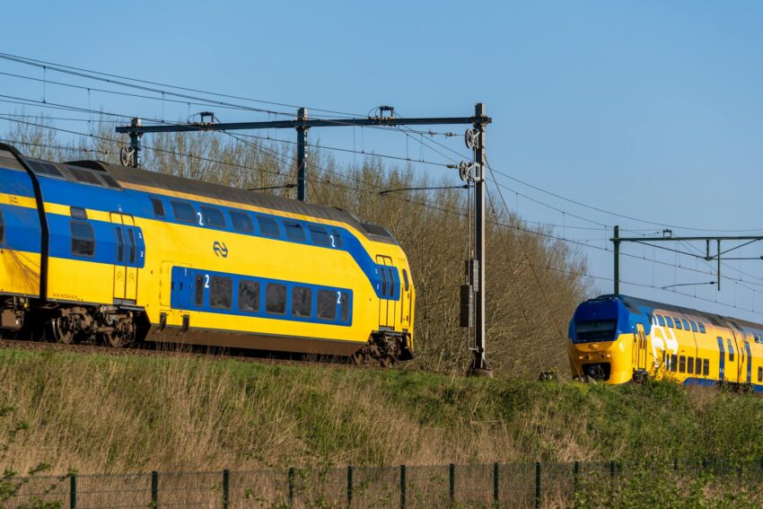 România achiziționează 12 trenuri electrice pe hidrogen de la Siemens