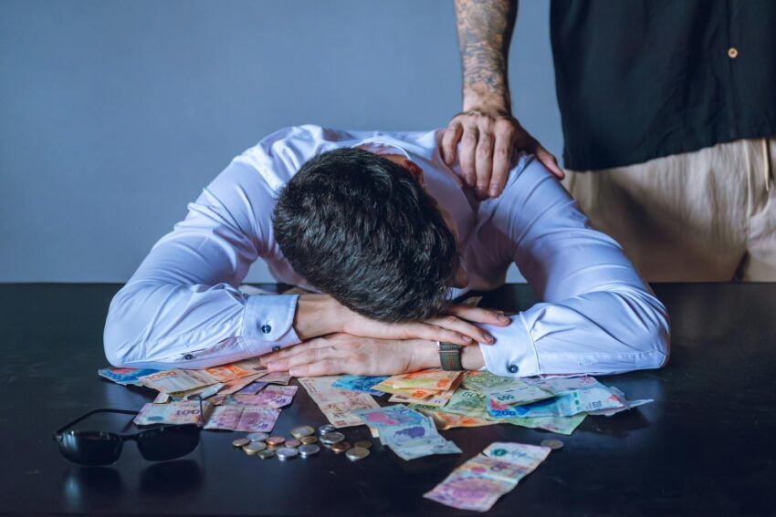 Theodor Stolojan avertizează despre costurile aruncării în aer a României