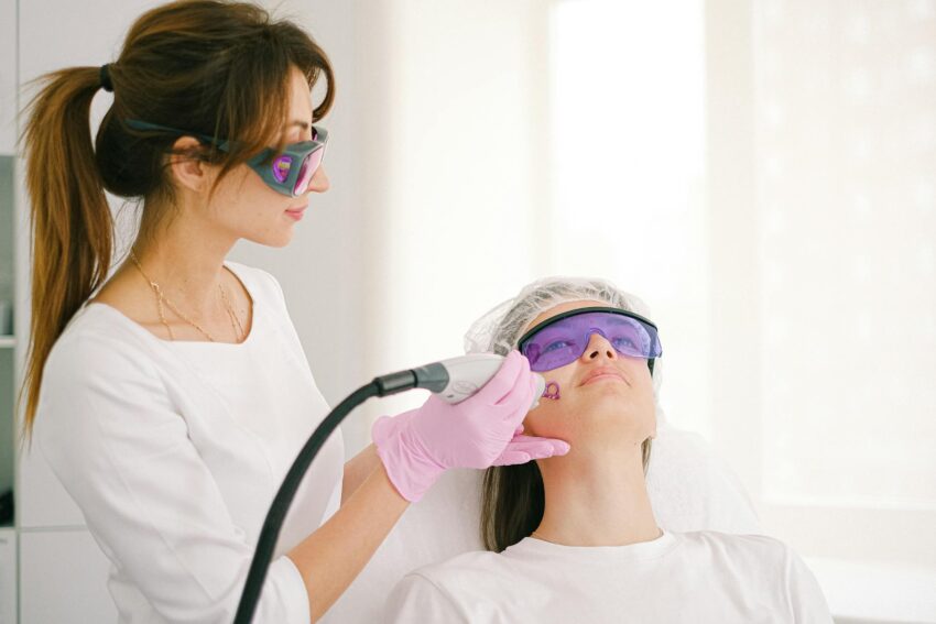 Tragedie într-un cabinet medical din București: moartea unei femei după un lifting facial