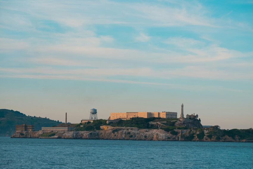 Trump solicită 152 milioane dolari pentru reconstrucția Alcatraz