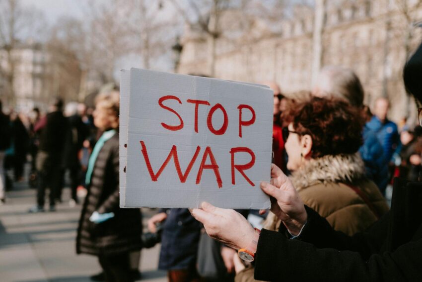 Volodimir Zelenski critică poziția lui J.D. Vance privind ajutorul militar pentru Ucraina