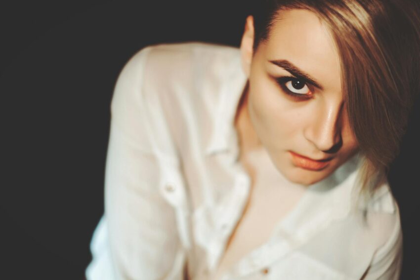 Andreea Bănică surprinde fanii cu o schimbare radicală de look