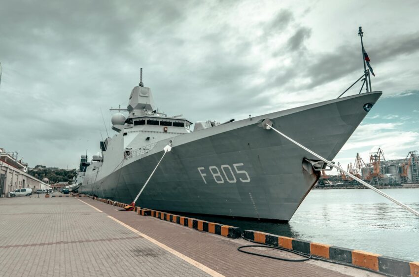 Criza din Hormuz: Italia adoptă o abordare diplomatică și navală