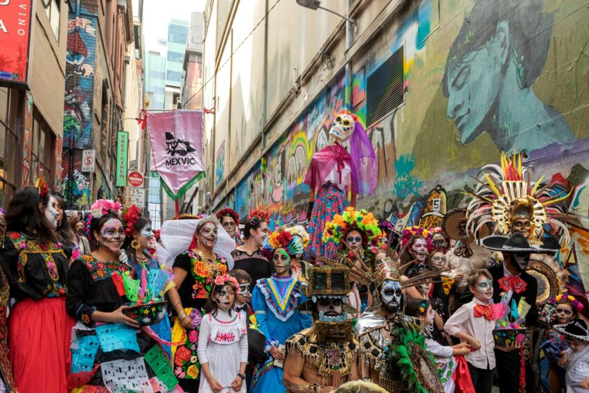 Festivalul "Femei pe Mătăsari" își deschide porțile la București