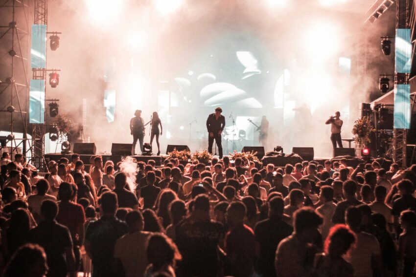 Festivalul GALAXIA aduce ritm latin la NIBIRU în iulie