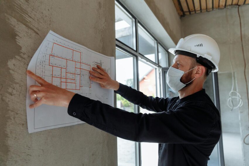 Proiect de lege: Proprietarii blocurilor cu risc seismic ar putea fi obligați să plătească consolidarea