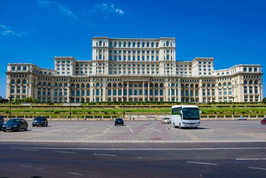 Thuma atacă pe Bolojan cu ocazia aniversării PNL