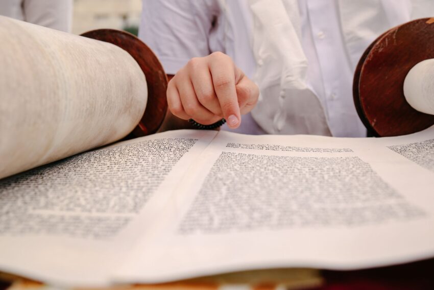 Descoperire istorică: Manuscrise vechi de 2.000 de ani descifrate