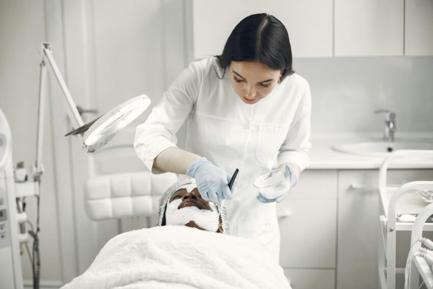 Moartea unei influenceră braziliene după o intervenție estetică