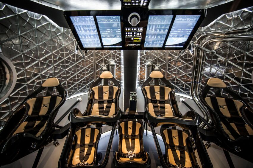 SpaceX Debută pe Bursă cu Succes, Creează Mii de Milionari