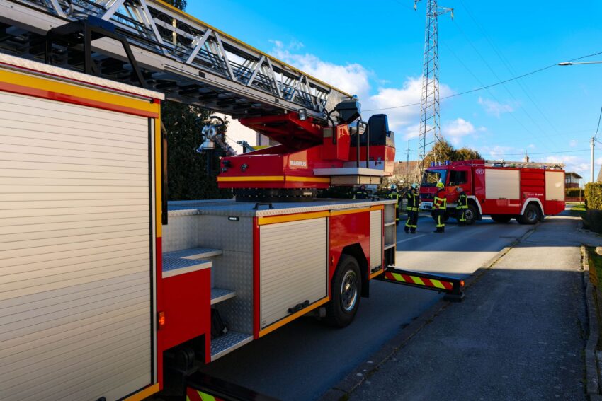 Incendiu devastator pe Calea Moșilor din București, intervenție pompierilor