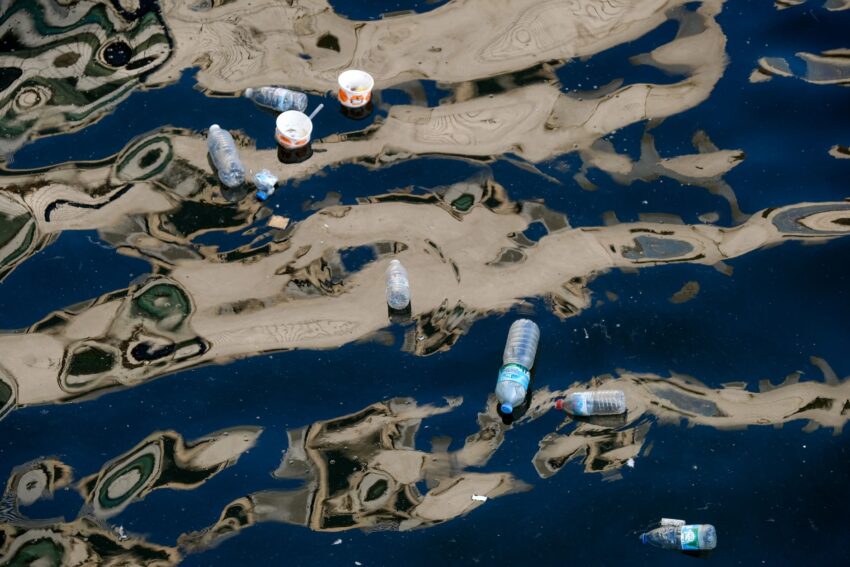 Microplasticele din sânge: Legătura cu infarctul miocardic