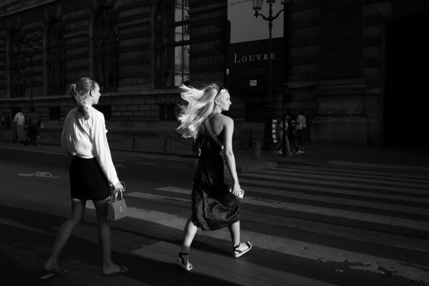 Mirabela Grădinaru la parada de la Paris în ținută elegantă