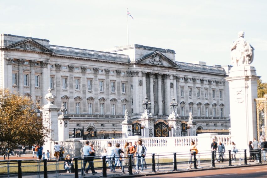 Prințul Harry și familia sa, în vizită la Regele Charles în Regatul Unit