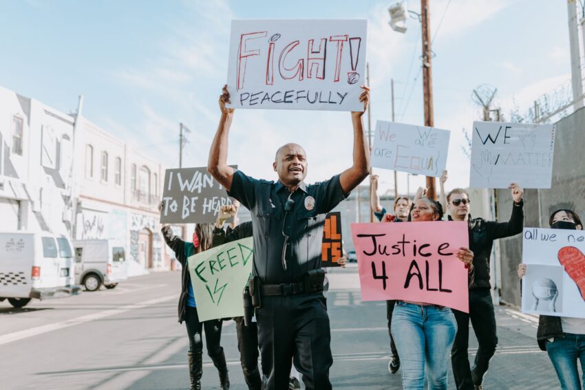 Proteste în Houston după împușcarea mortală a unui bărbat de către ICE