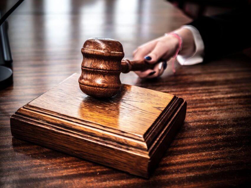 România se luptă să blocheze executarea silită a Pfizher